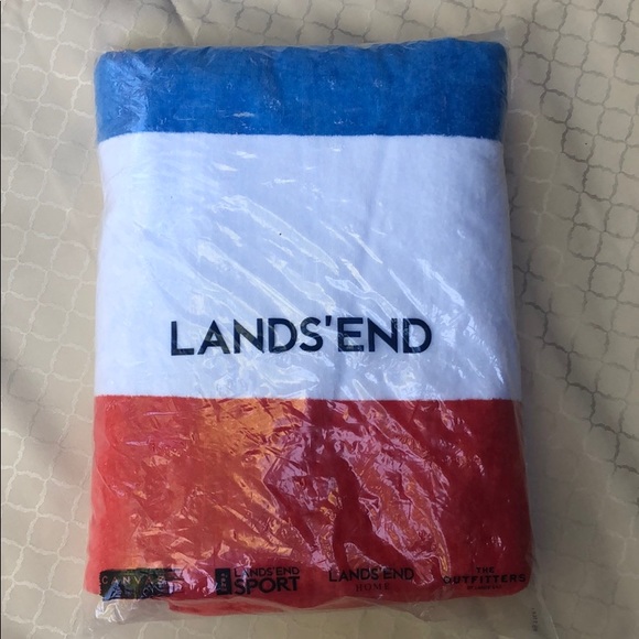 Lands' End Other - Lands’ End Adult Velour Beach Towel